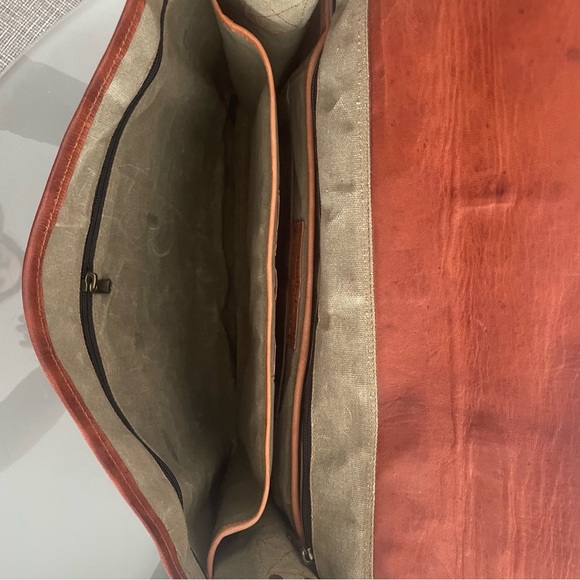 Brown leather satchel bag never used - Picture 7 of 8